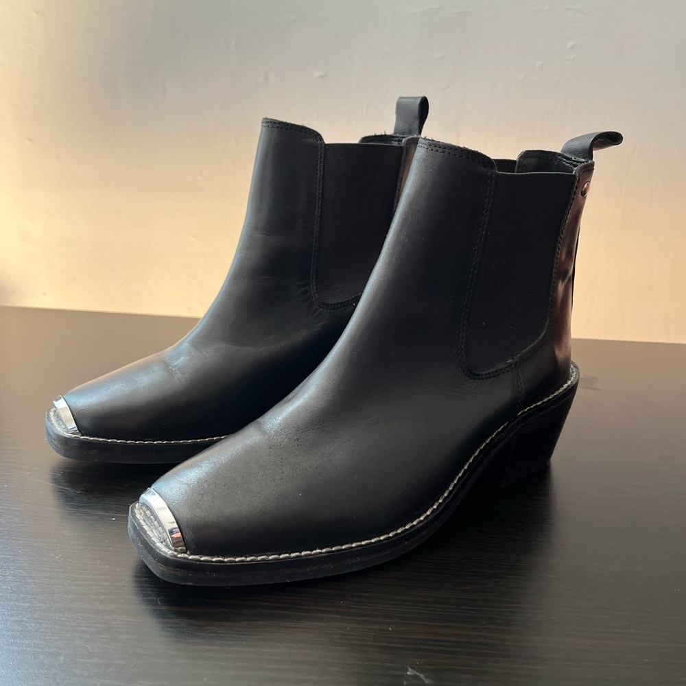 Urban Outfitters Western Ankle Boots - Black
